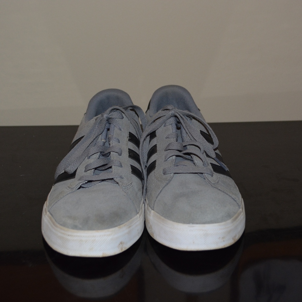 ADIDAS - Picture 3 of 5